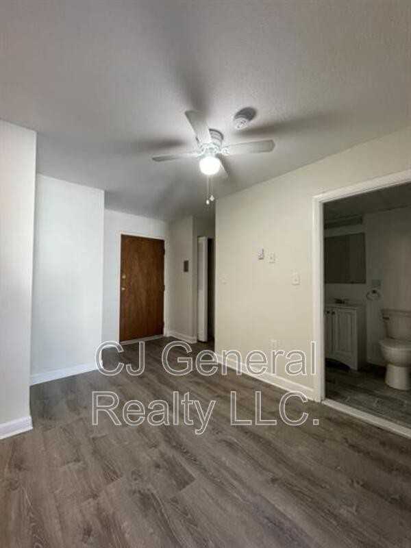 106 Broad St #33 - Photo 3 of 10