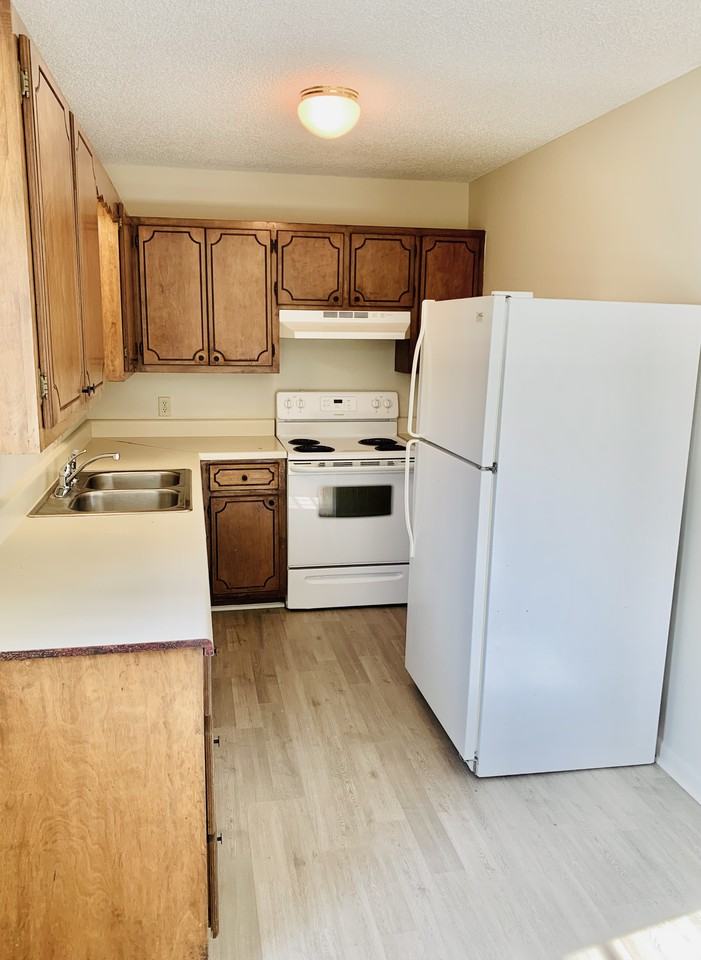 105 Crestview Dr #A - Photo 4 of 16