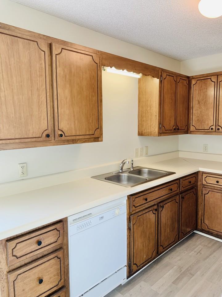 105 Crestview Dr #A - Photo 5 of 16