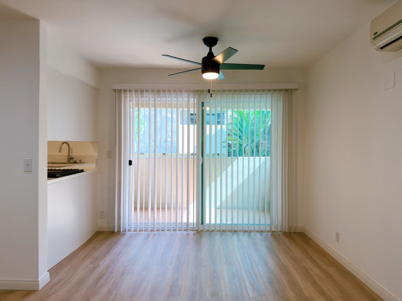 2255 Montrose Ave #1 - Photo 5 of 31