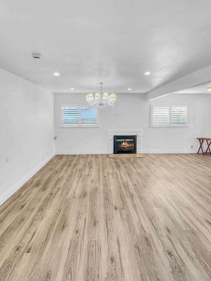 1237 W Laster Ave #NA - Photo 4 of 13