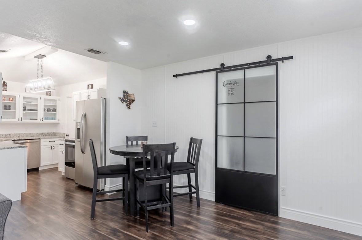 416 Oakwood St #NA - Photo 7 of 19