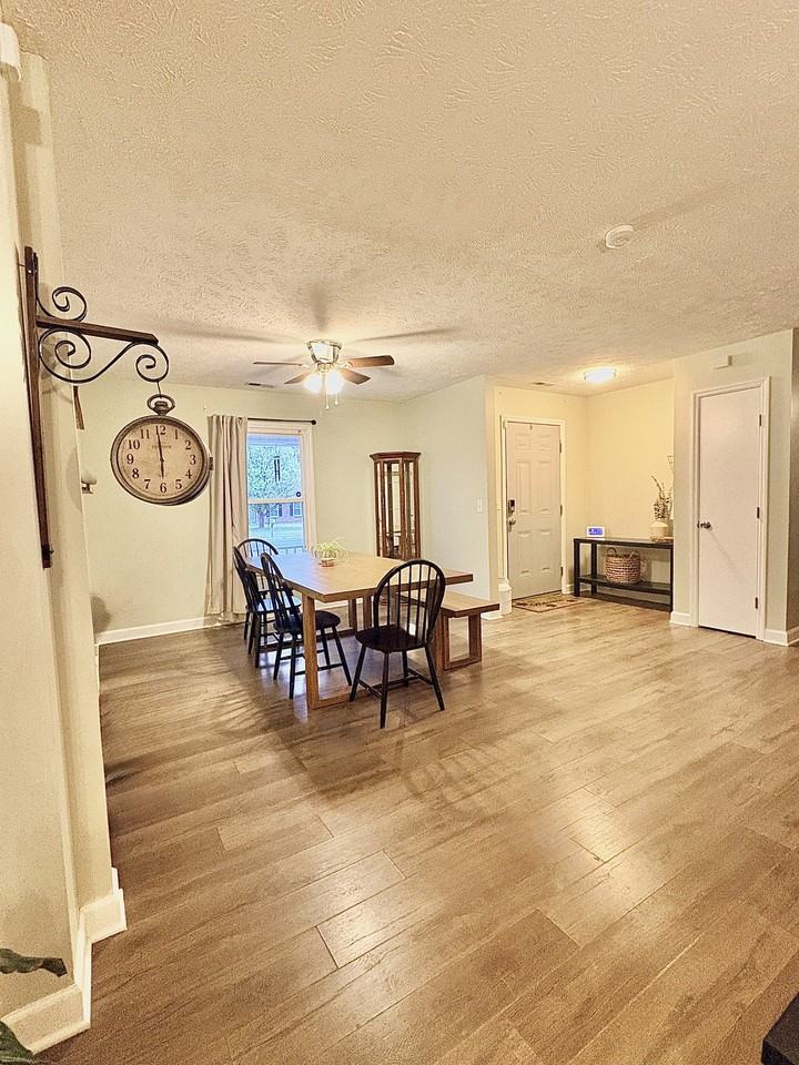 372 Woodberry Cir #NA - Photo 4 of 13