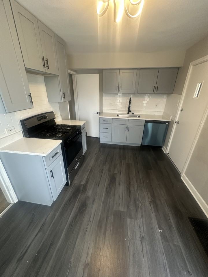 2449 169th St #2449 - Photo 6 of 7