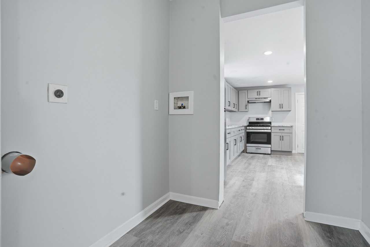 660 Public St #2 - Photo 5 of 24