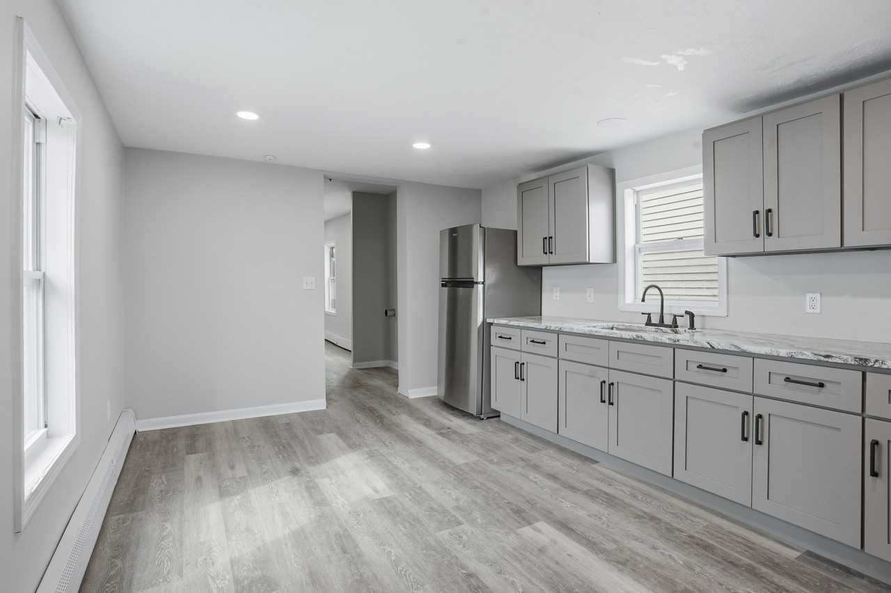 660 Public St #2 - Photo 7 of 24