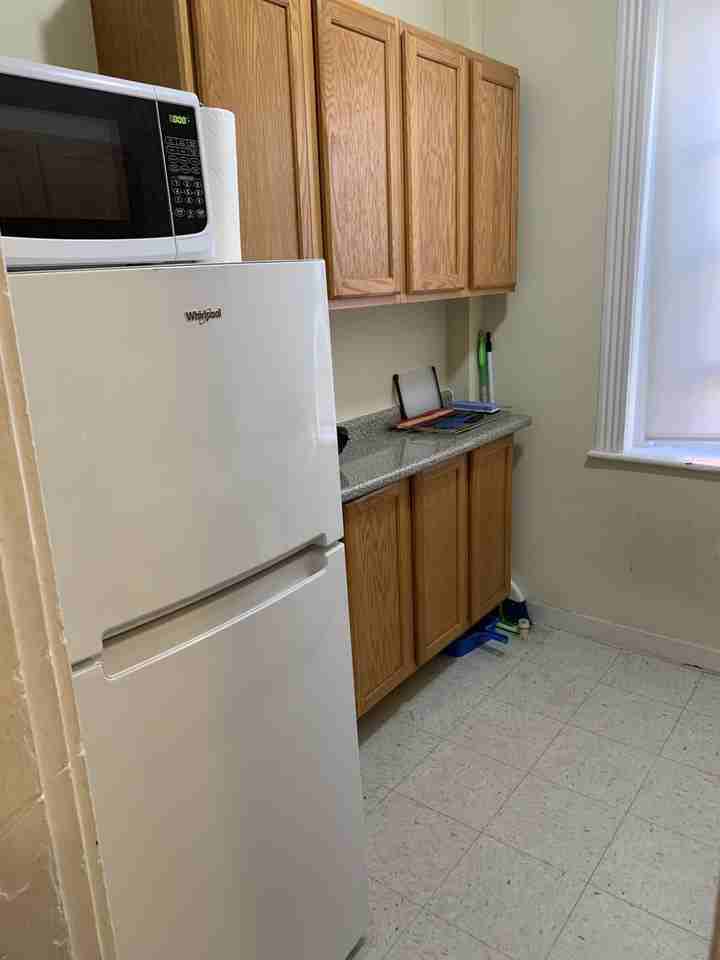 31 Gardner St #8 - Photo 4 of 10