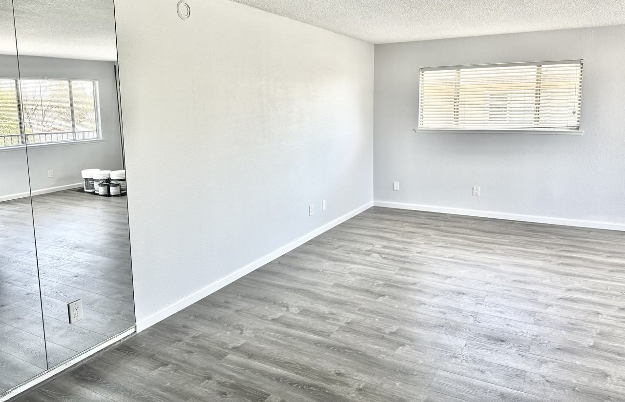 4549 Greenholme Dr #4 - Photo 6 of 23