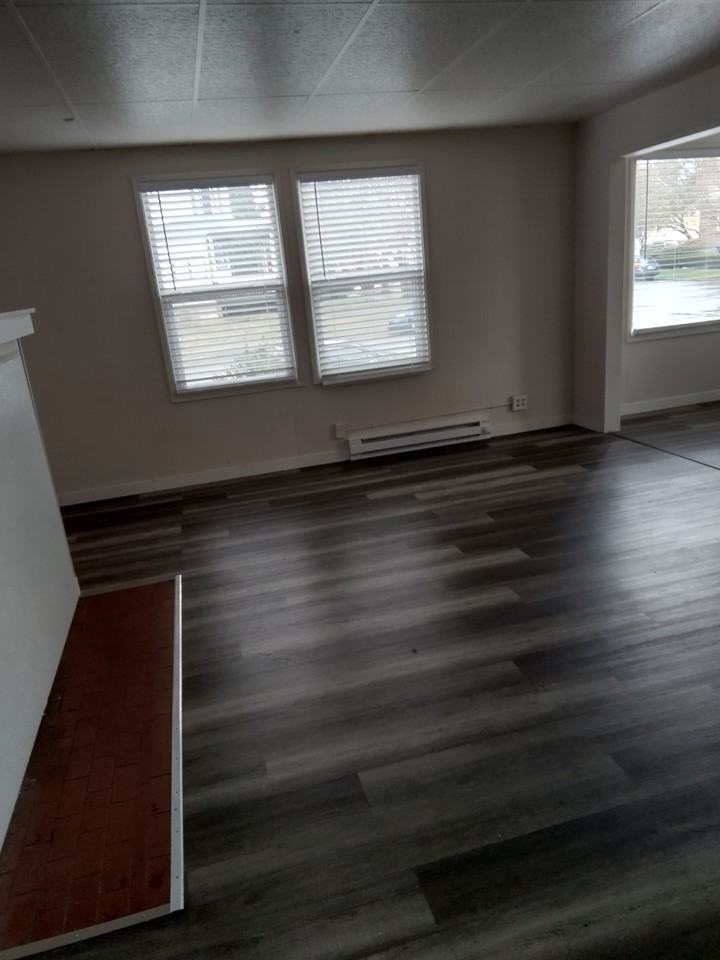 1927 W 2nd Ave #1 - Photo 5 of 6