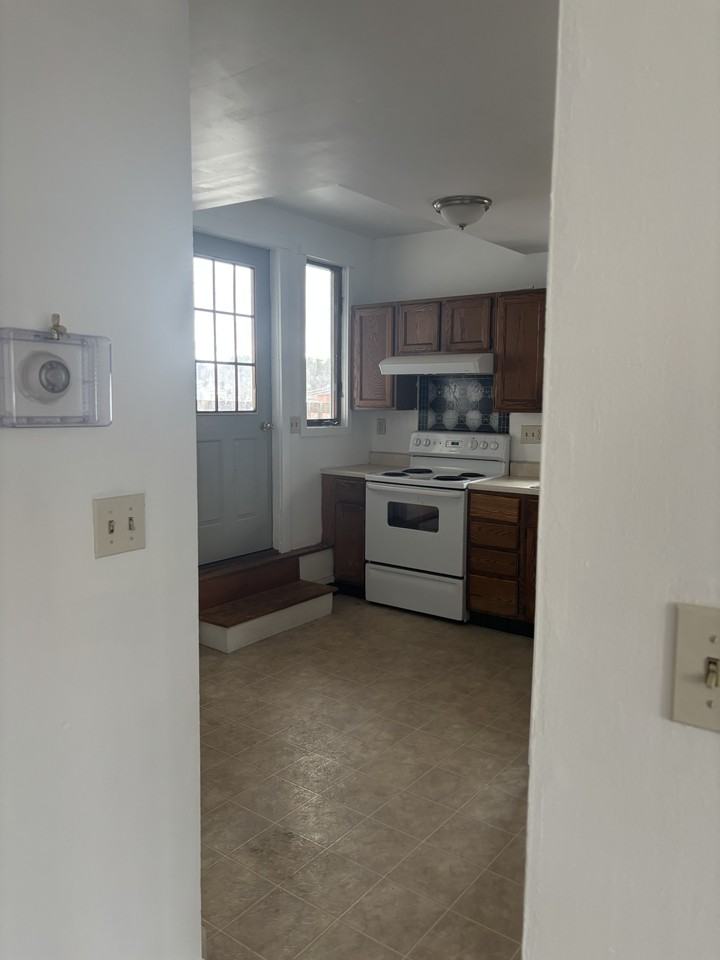 15 Grove St #3A - Photo 4 of 11