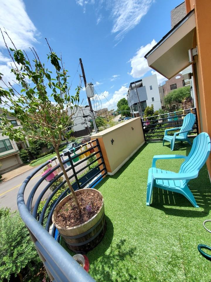 1326 Fairview Ave #NA - Photo 3 of 11