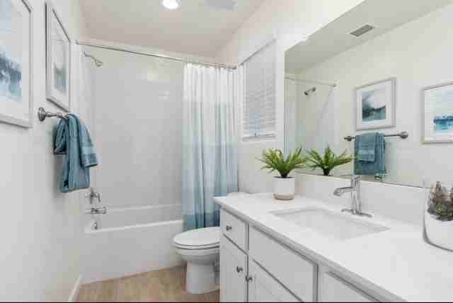 2400 N Armstrong Ave #NA - Photo 2 of 4