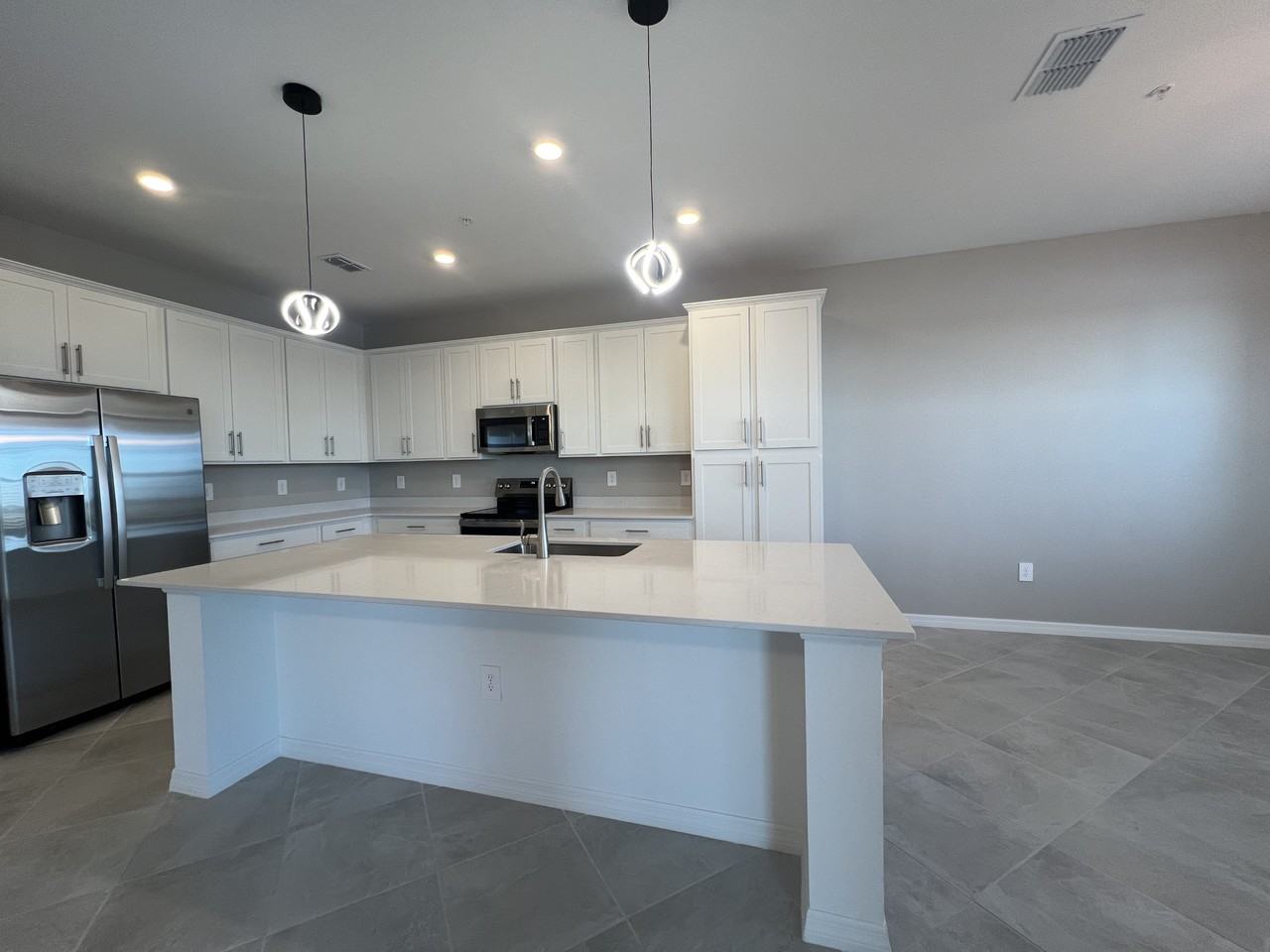 Scallop Loop #405 - Photo 7 of 9