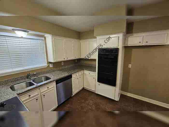 14807 Spring Lake Dr - Photo 6 of 21