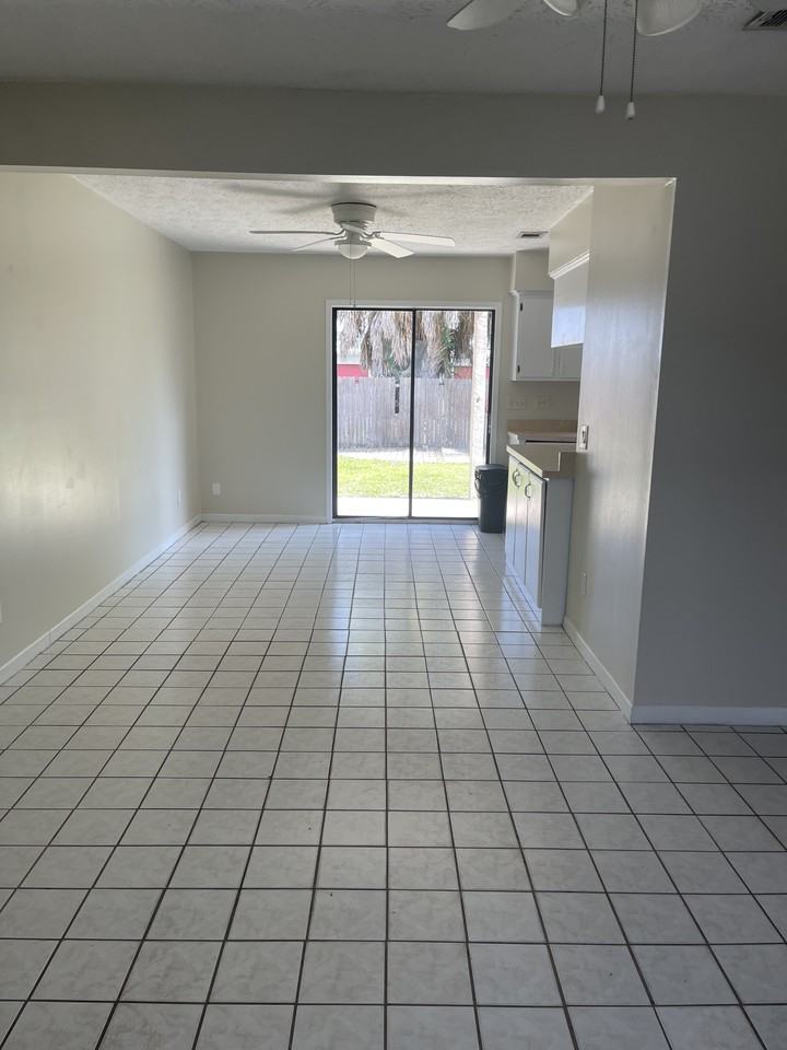 408 Venetian Way #408 - Photo 2 of 7