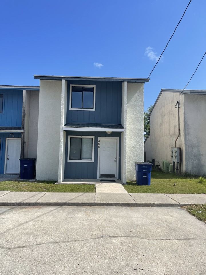 408 Venetian Way #408 - Photo 5 of 7