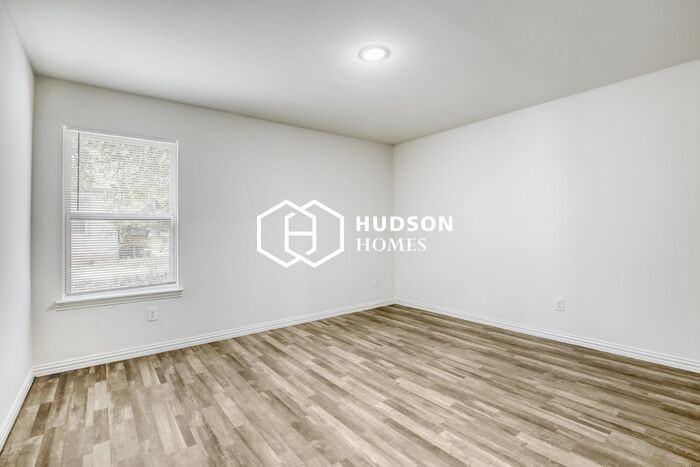 1123 Chappell St - Photo 7 of 14