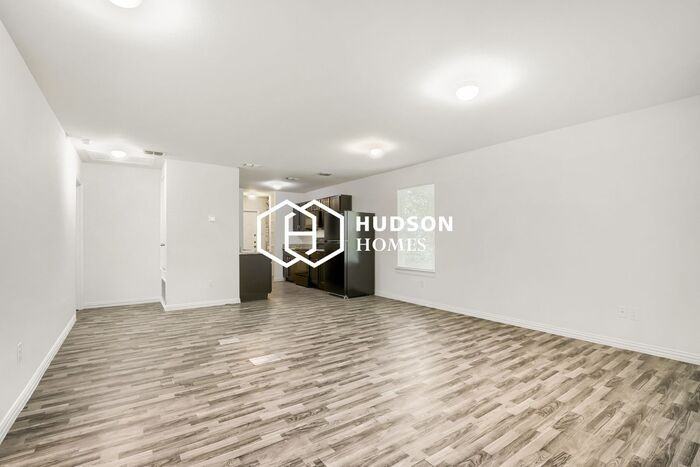 1221 N Whitten Ave - Photo 4 of 14