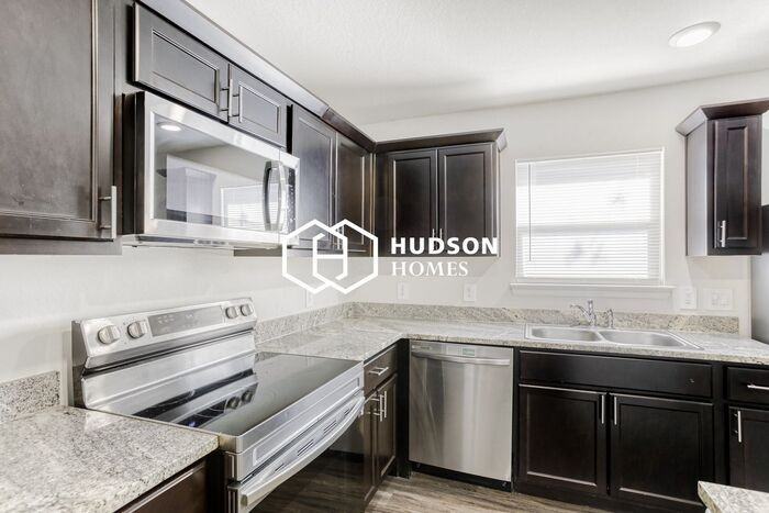 3812 Lynnfield St - Photo 5 of 14