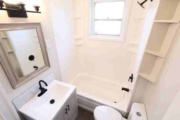 1445 Woodbirch Ave - Photo 3 of 13