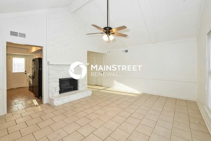 4373 Lloydminster Cv - Photo 2 of 18