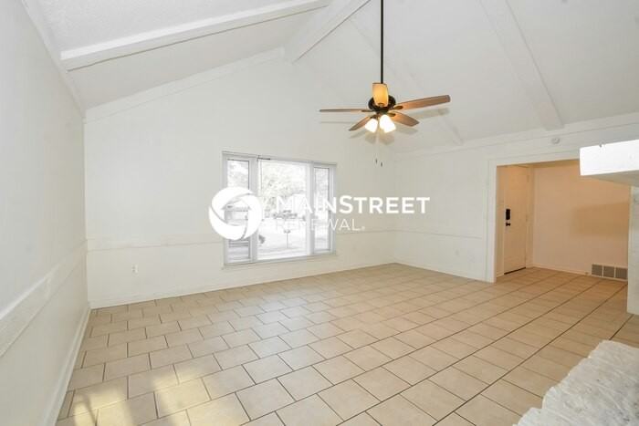 4373 Lloydminster Cv - Photo 4 of 18