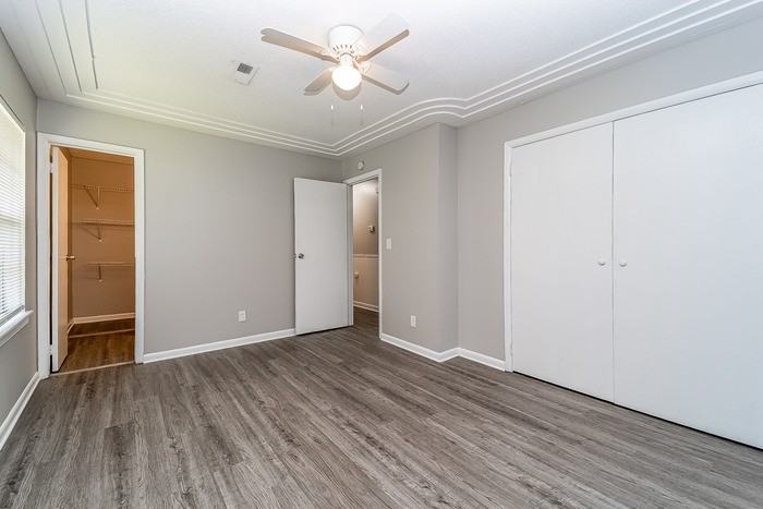 102 Inverness Ct - Photo 5 of 12