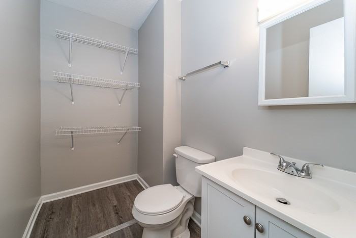 102 Inverness Ct - Photo 7 of 12