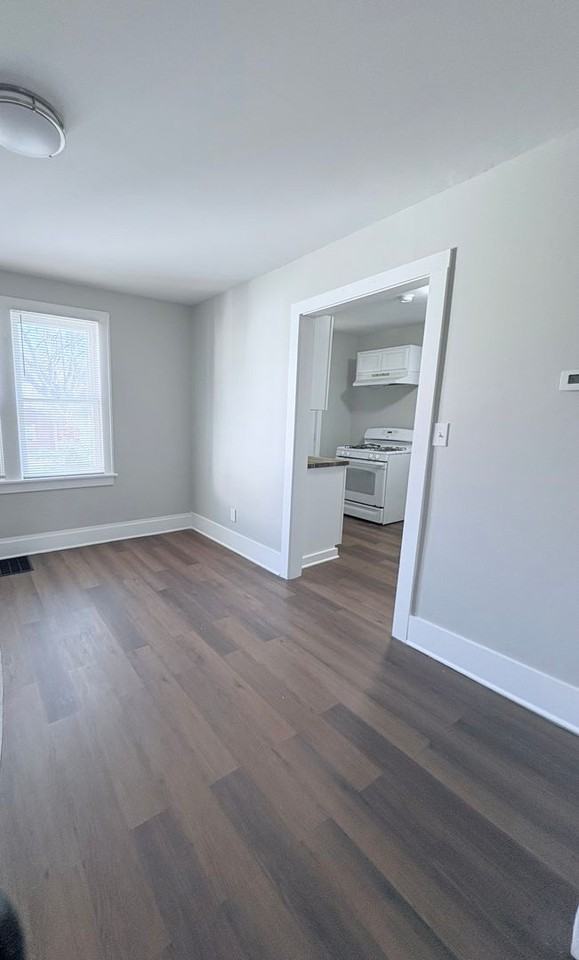 1488 Aberdeen Ave - Photo 6 of 15