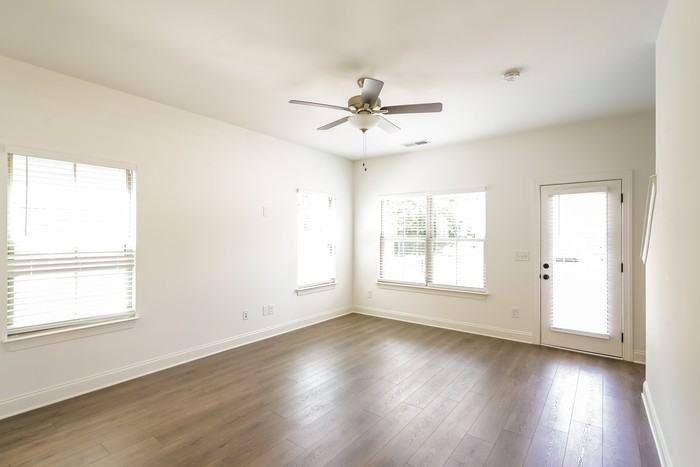 308 Lake St Apt B - Photo 5 of 11