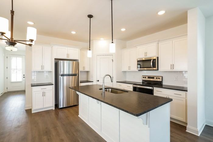 308 Lake St Apt B - Photo 6 of 11