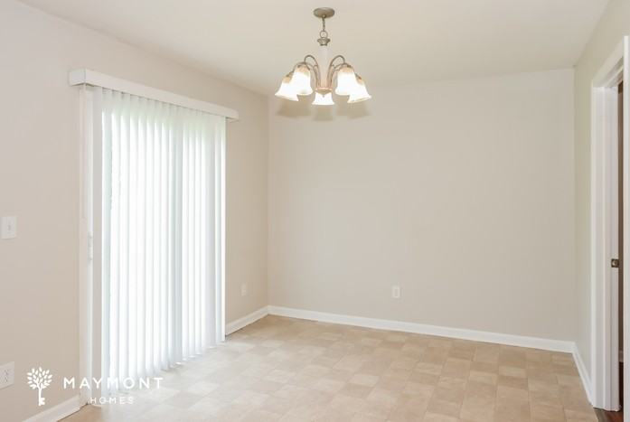 131 Ranier St - Photo 6 of 13