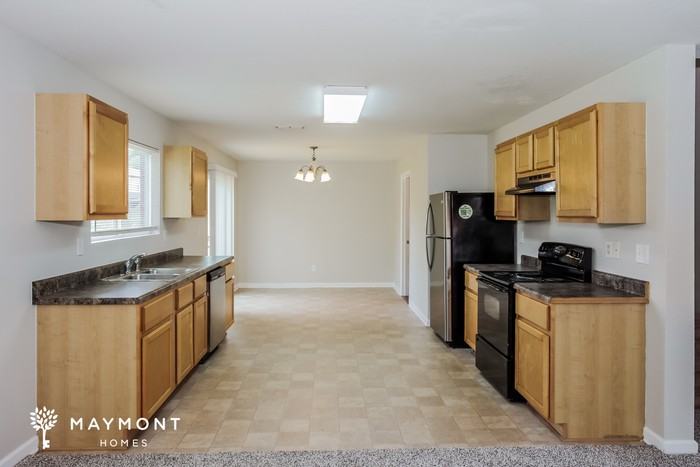 131 Ranier St - Photo 7 of 13