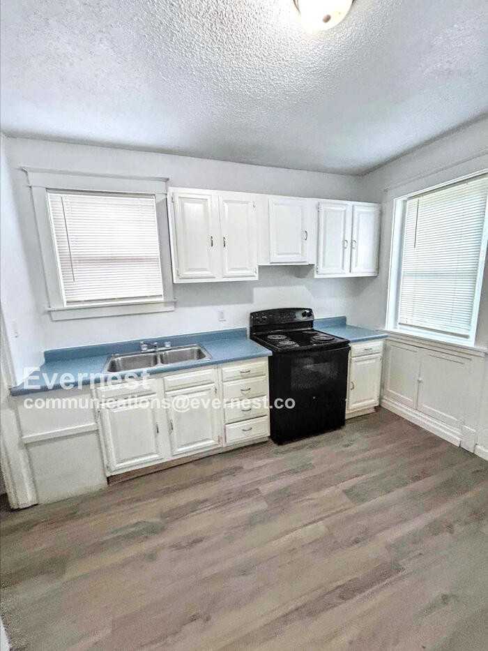 4126 Minnesota Ave #2F - Photo 3 of 23