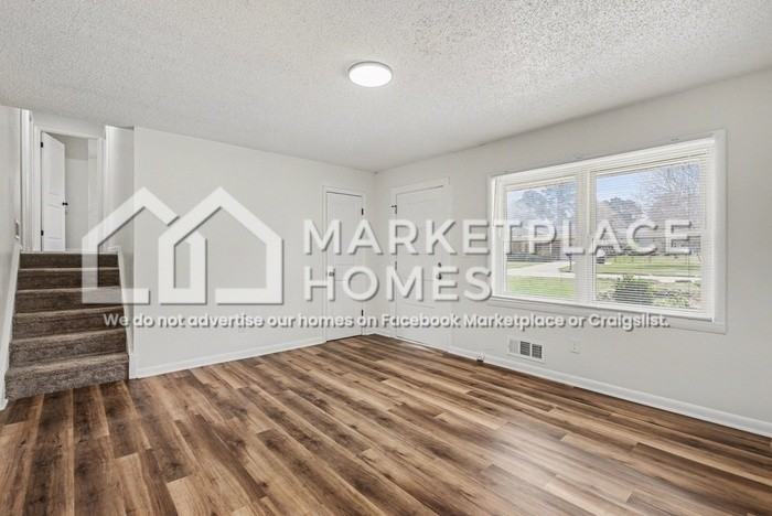 507 Roxbury Dr - Photo 7 of 23