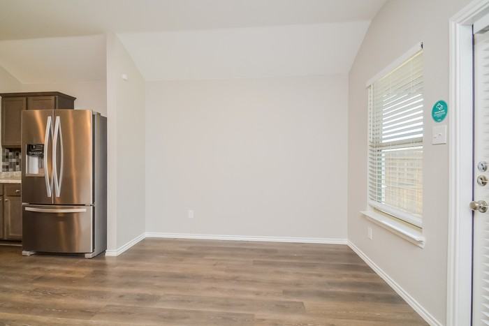 904 Silver Maple Ln - Photo 5 of 21