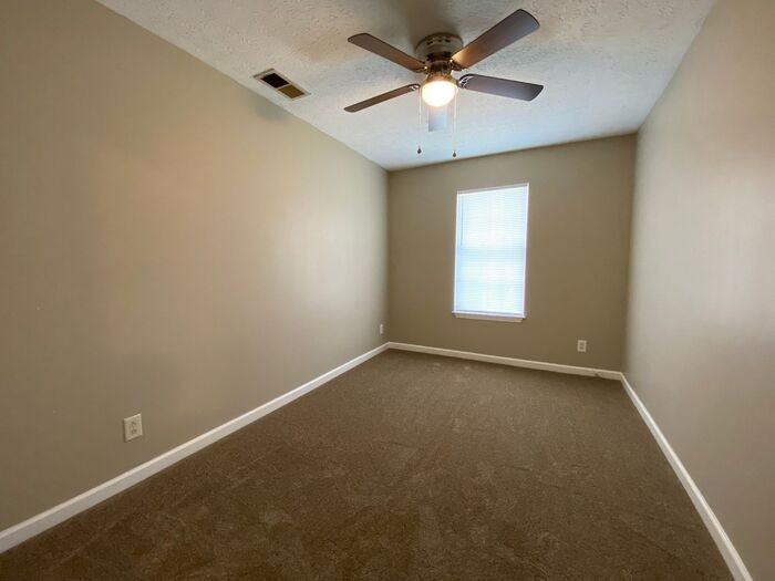 624 Toshas Ct - Photo 2 of 32