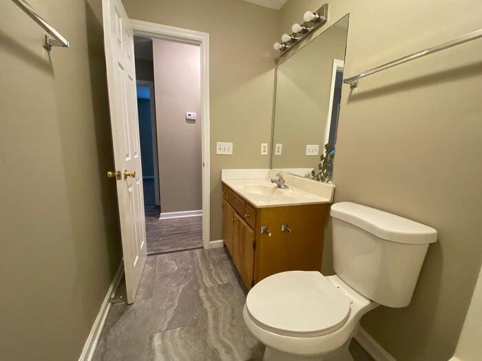 624 Toshas Ct - Photo 6 of 32