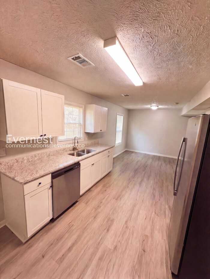 1236 Claywill Cir - Photo 3 of 19