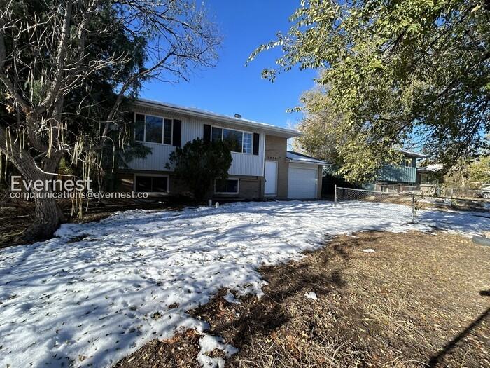 1456 Bonita Dr - Photo 2 of 16