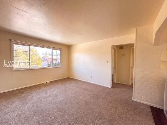 1456 Bonita Dr - Photo 5 of 16