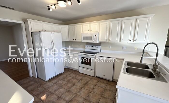 14 Fawn Ln - Photo 2 of 33