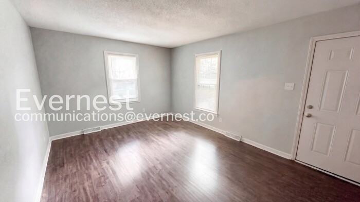 4821 Delivau Dr - Photo 5 of 20