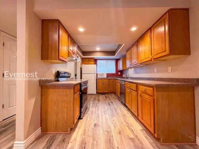 254 S Oman Rd - Photo 2 of 27