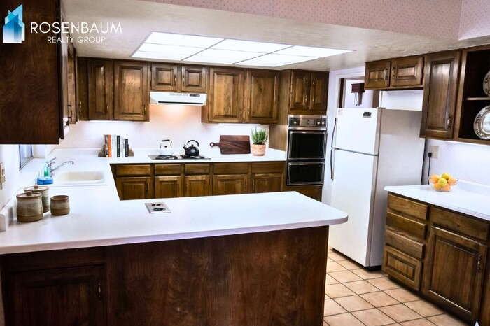 10442 W Avalon Dr - Photo 3 of 7