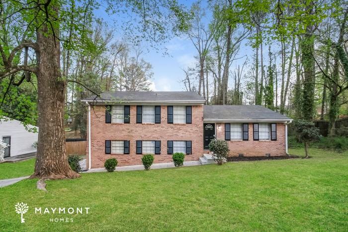 2890 Jerome Rd - Photo 3 of 4