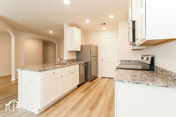 25382 Cypress Bend Dr - Photo 3 of 19