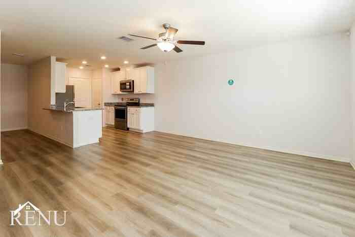 25382 Cypress Bend Dr - Photo 5 of 19