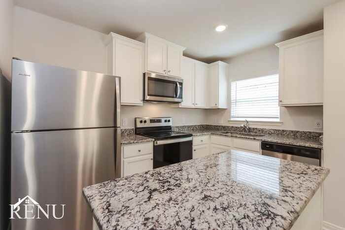 10478 Sweetwater Creek Dr - Photo 3 of 19