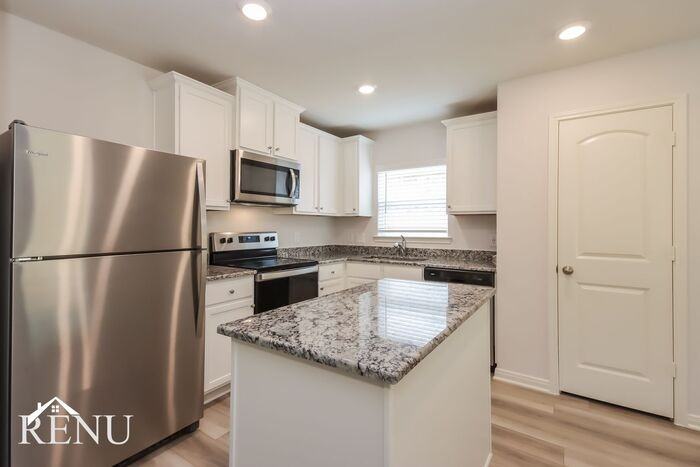 10478 Sweetwater Creek Dr - Photo 4 of 19